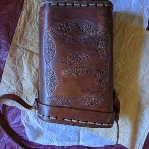 Bag leather wine carrier